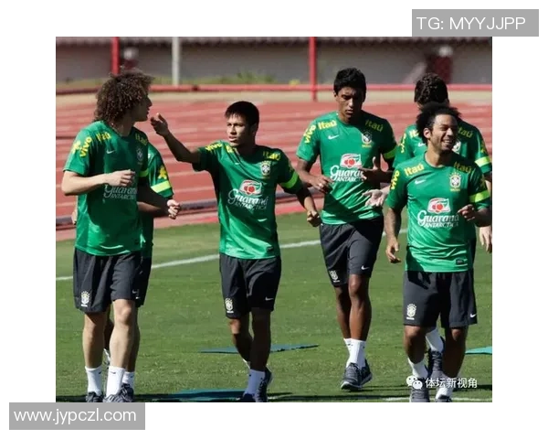 南京足球队在世界杯预选赛中的团队协作表现分析与点评
